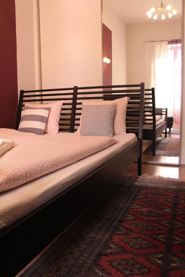 Yasmine Flat Lägenhet Budapest Exteriör bild