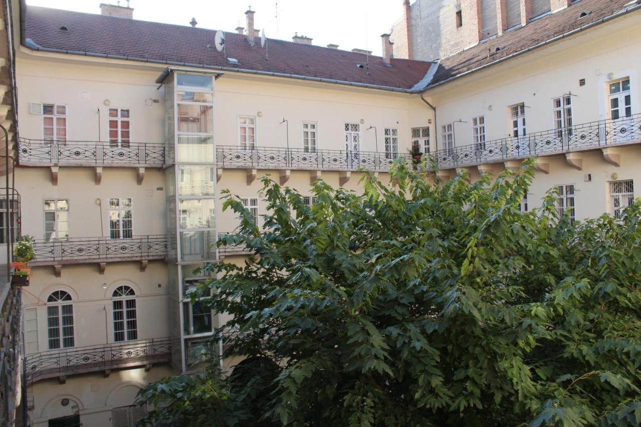Yasmine Flat Lägenhet Budapest Exteriör bild